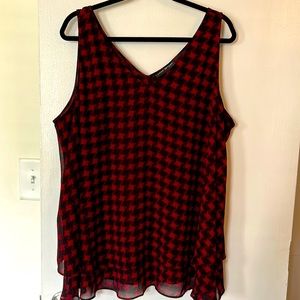 5 for $35 Sale: Black and red houndstooth print top